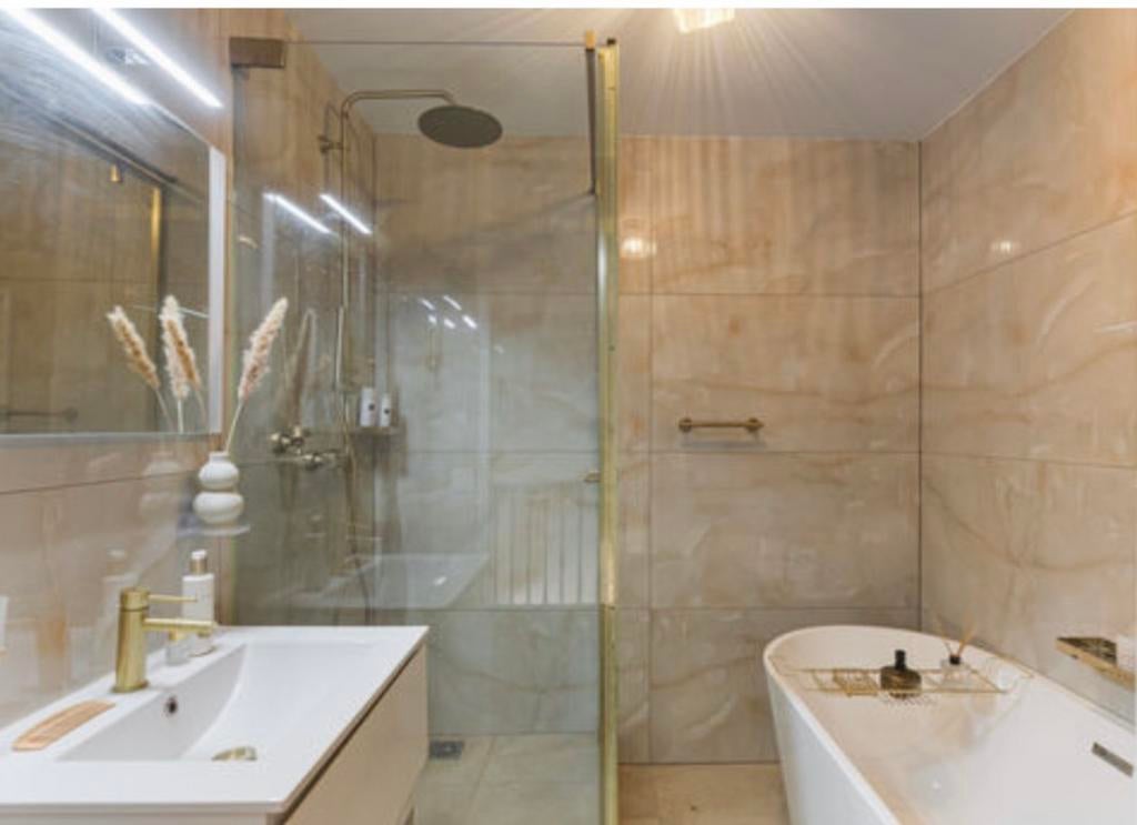 Complete badkamer, Ophalen, Gebruikt, Met douche