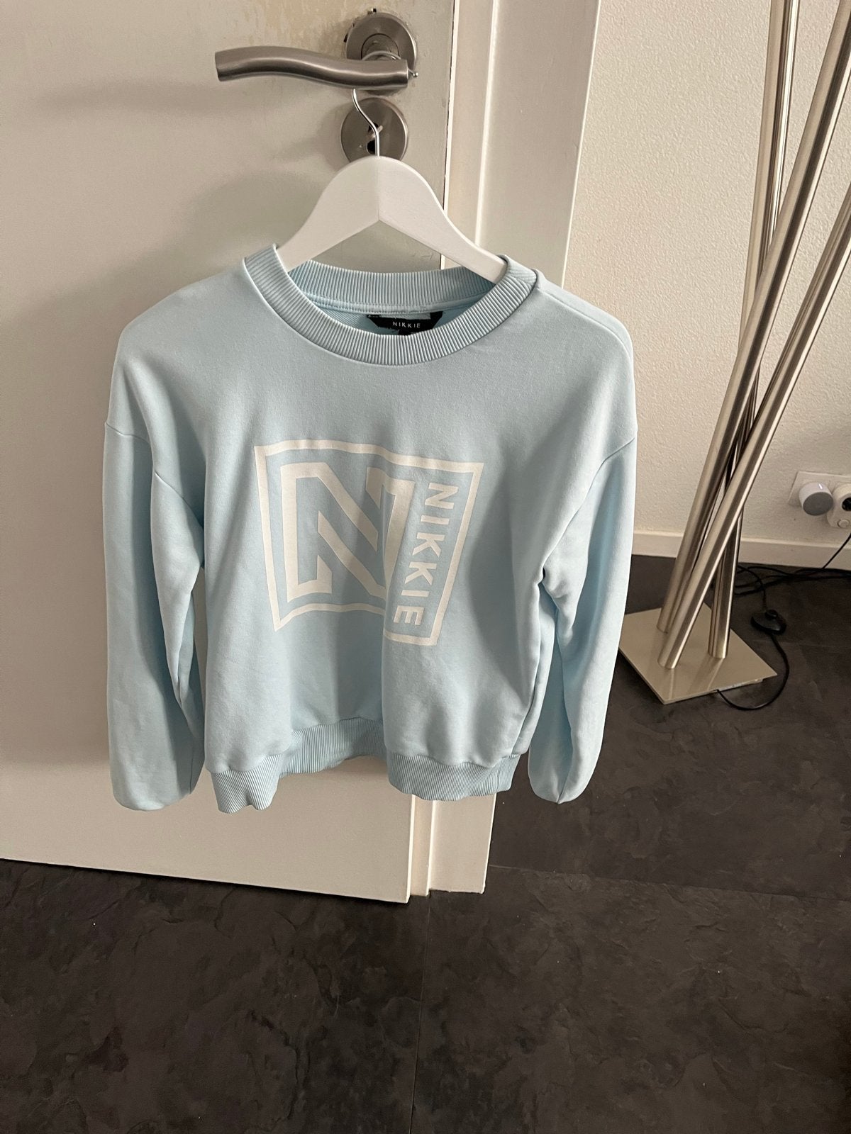 Nikkie dames trui maat M - Ophalen in Nijmegen, Ophalen, Gedragen, Maat 38/40 (M), Blauw