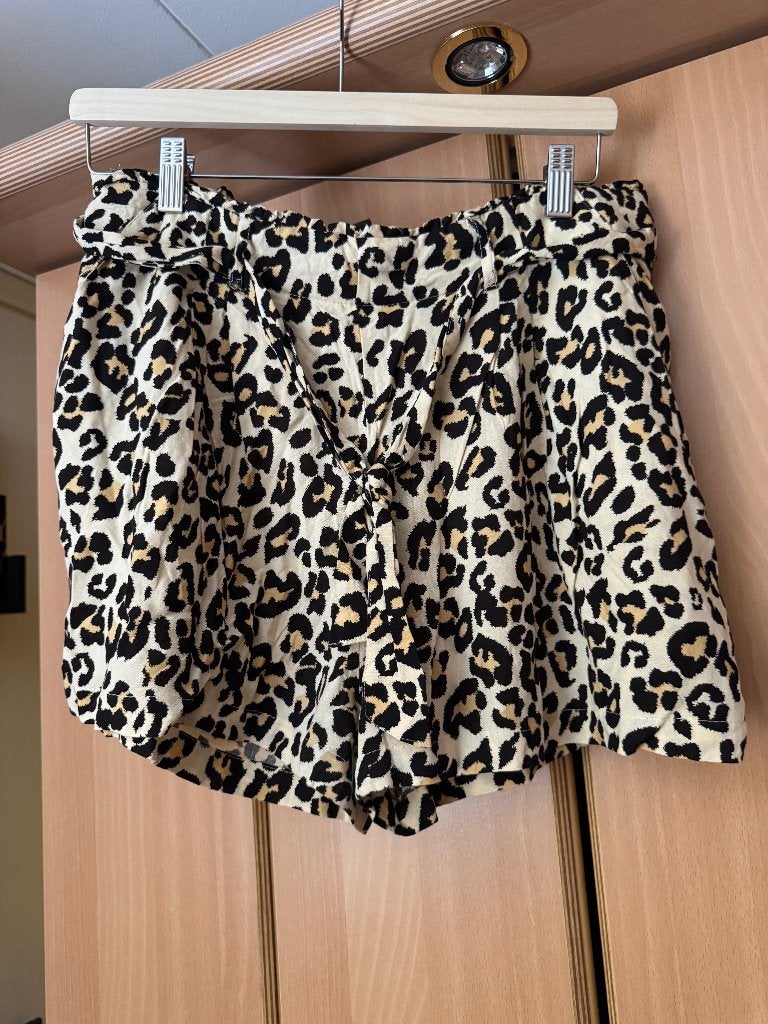 Panterprint kort broekje, Kort, Primark, Beige, Maat 42/44 (L)