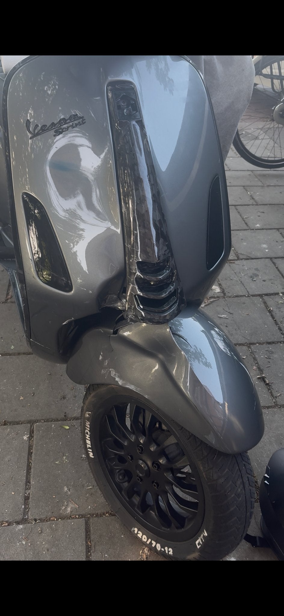Vespa Sprint 50 CC 2017 - Schade aan voorkant, Fietsen en Brommers, Ophalen of Verzenden, Gebruikt, Benzine, Vespa