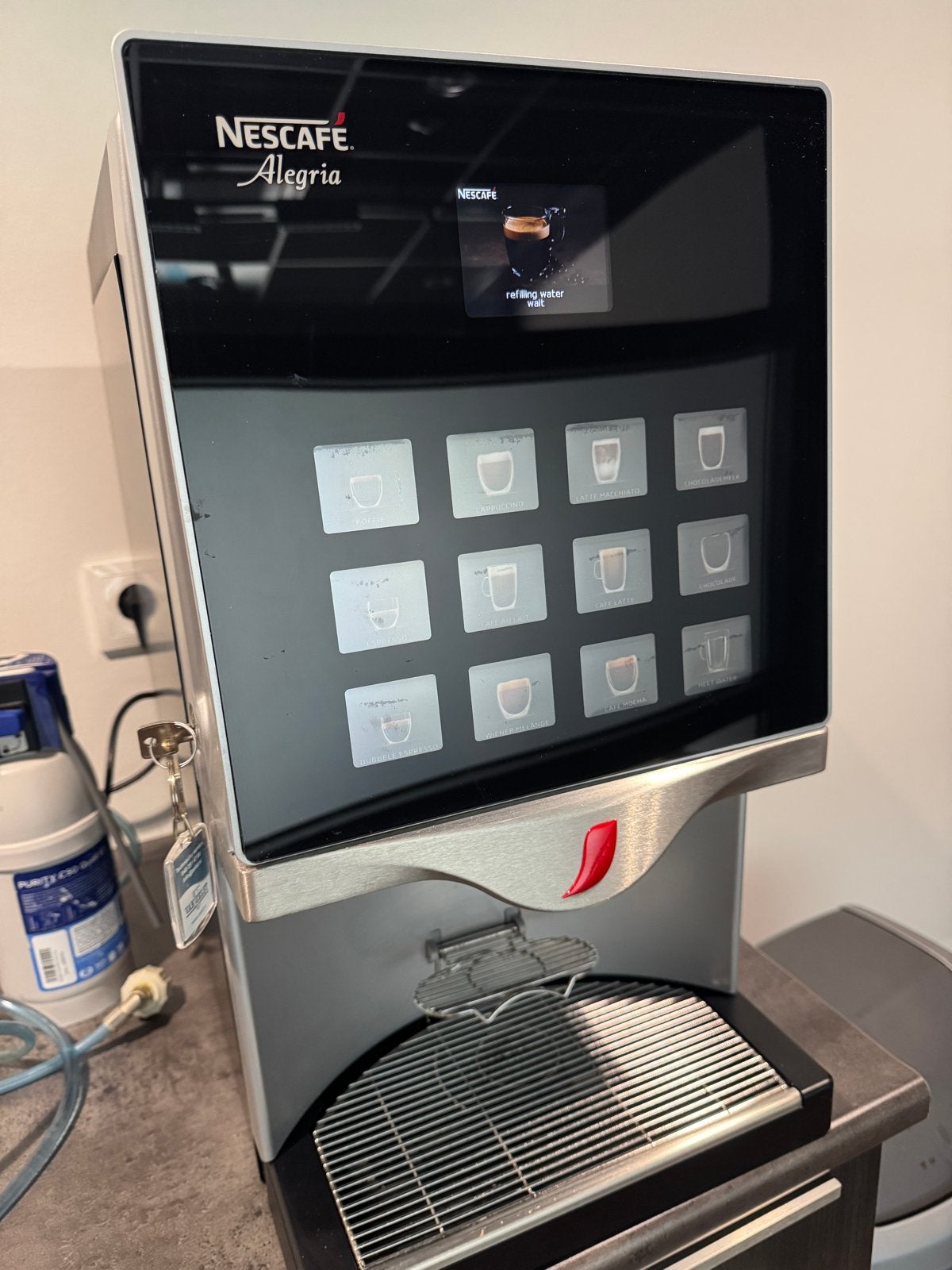 Nescafé Alegria Koffiemachine - Goed werkend + voorraad, Ophalen, Gebruikt, Overige typen, 10 kopjes of meer