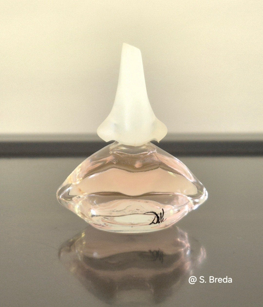 Salvador Dali - Eau de Dali - volle miniatuur, Ophalen of Verzenden, Zo goed als nieuw, Miniatuur, Gevuld