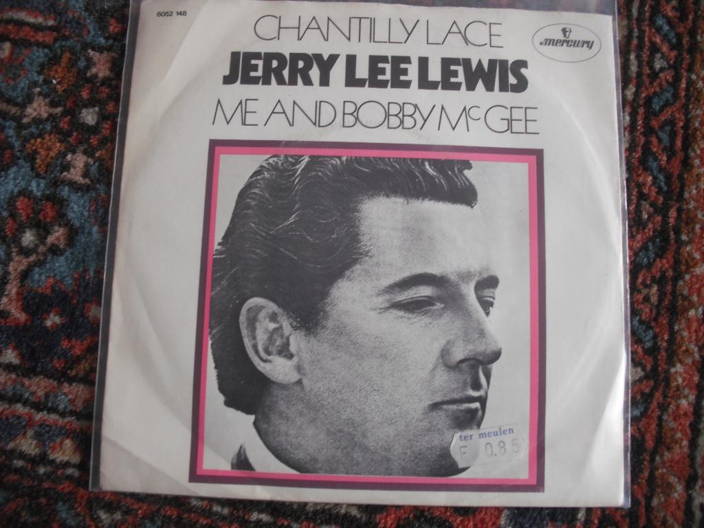 Jerry Lee Lewis - Chantilly Lace / Me and Bobby Mc Gee., Ophalen of Verzenden, Zo goed als nieuw, Pop
