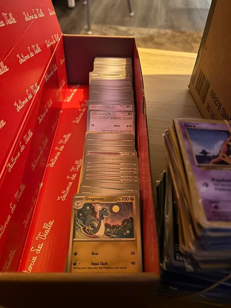 Pokémon 151 bulk 1000 kaarten, Ophalen of Verzenden, Zo goed als nieuw, Meerdere kaarten