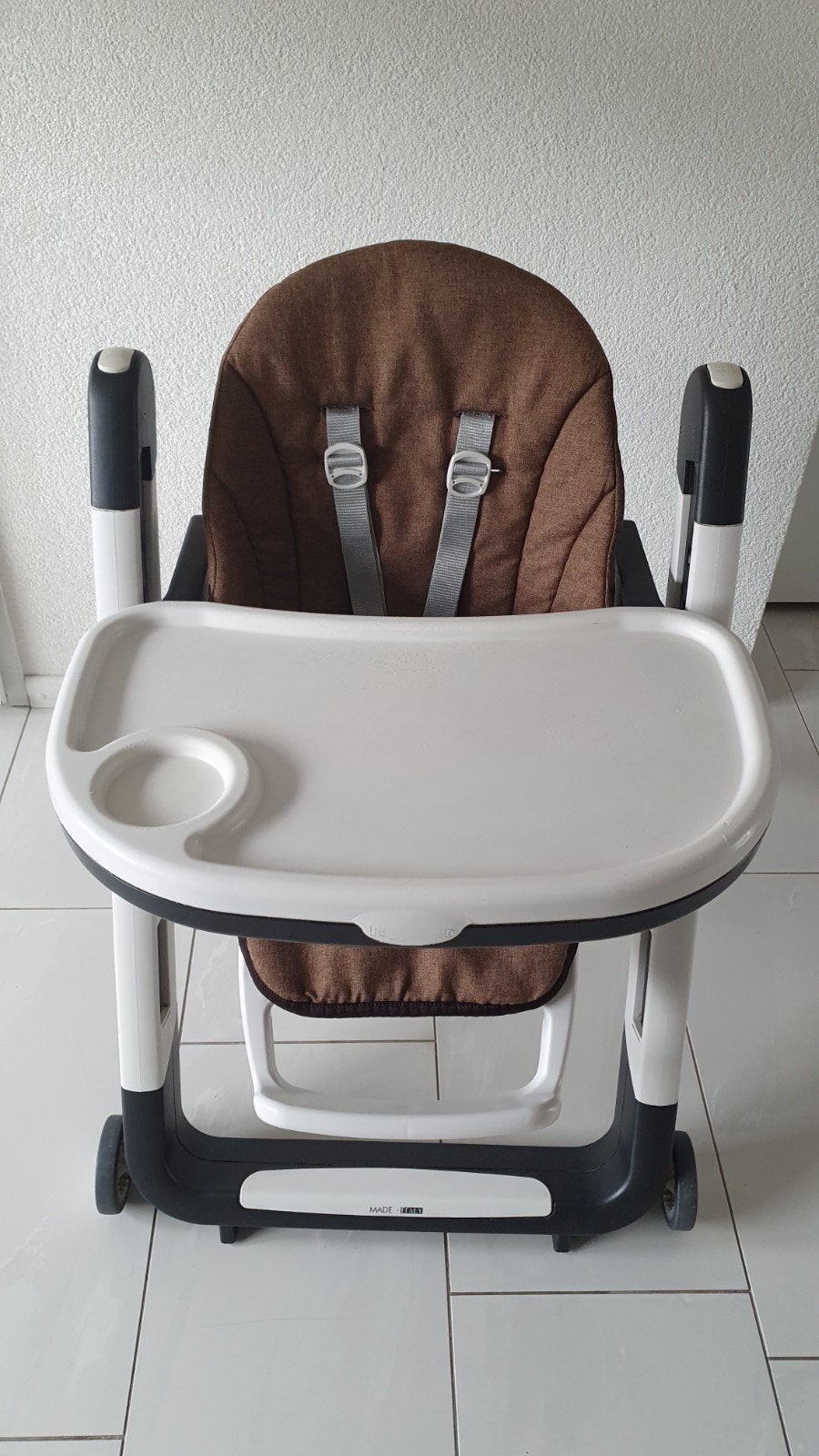 PegPerego Siesta kinderstoel met bruine hoes, Ophalen, Gebruikt, Meegroeistoel, Afneembaar eetblad