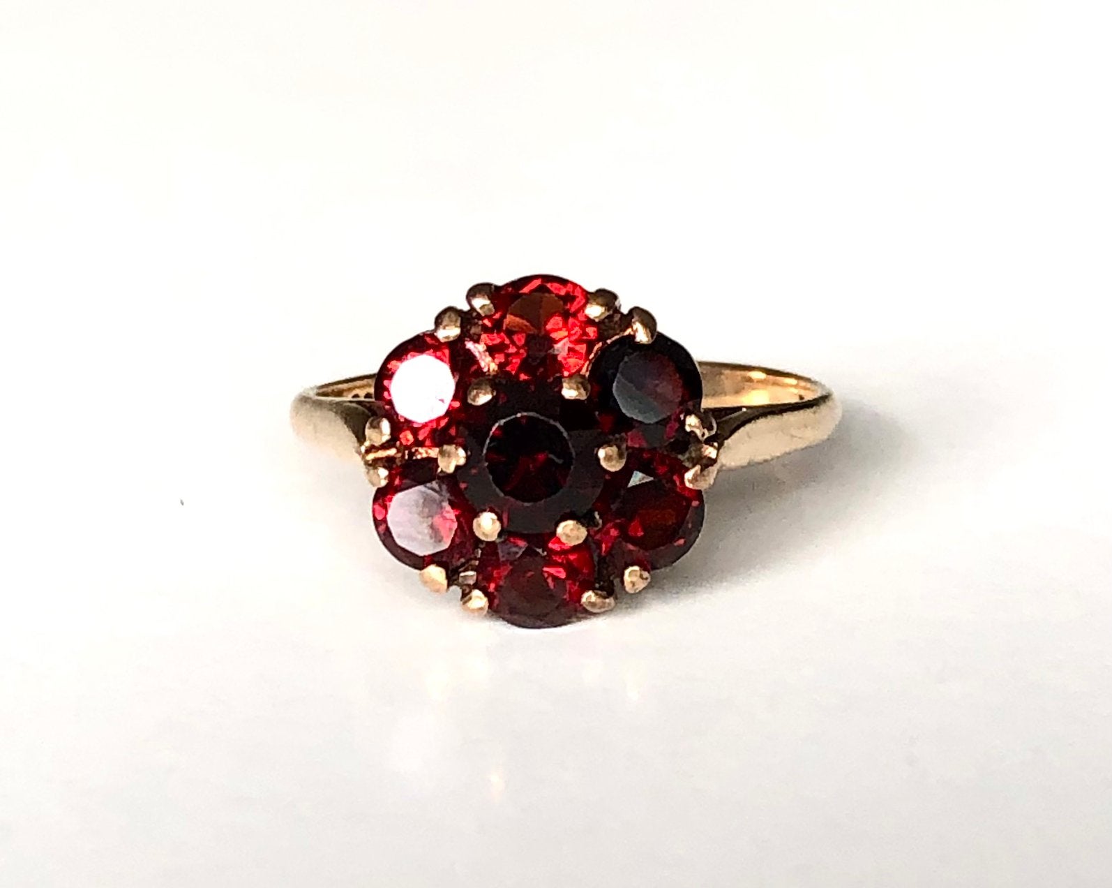 Vintage 9k gouden ring granaat granaten maat 17,5, Sieraden, Tassen en Uiterlijk, Ringen, Gebruikt, Ophalen of Verzenden, 17 tot 18
