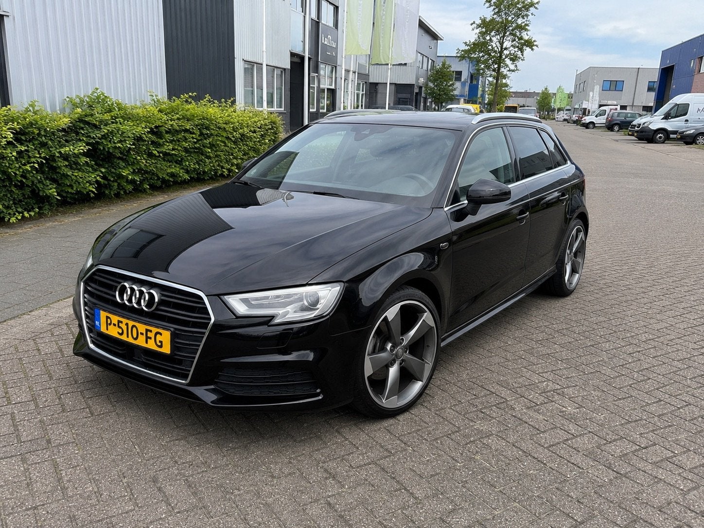 Audi A3 1.5 Tfsi 150pk CoD Ultra S-tronic*FULL OPTIONS*, Auto's, Audi, 1498 cc, 4 cilinders, Zwart, 650 kg