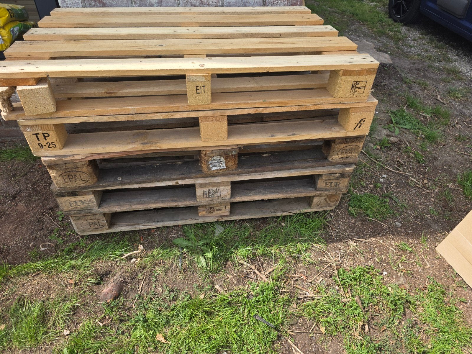 5 euro pallets, Ophalen