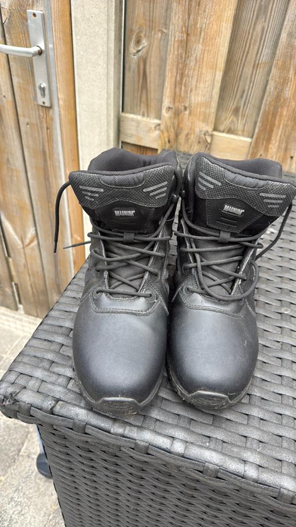 Magnum schoenen maat 46, Zwart, Ophalen of Verzenden, Zo goed als nieuw, Werkschoenen