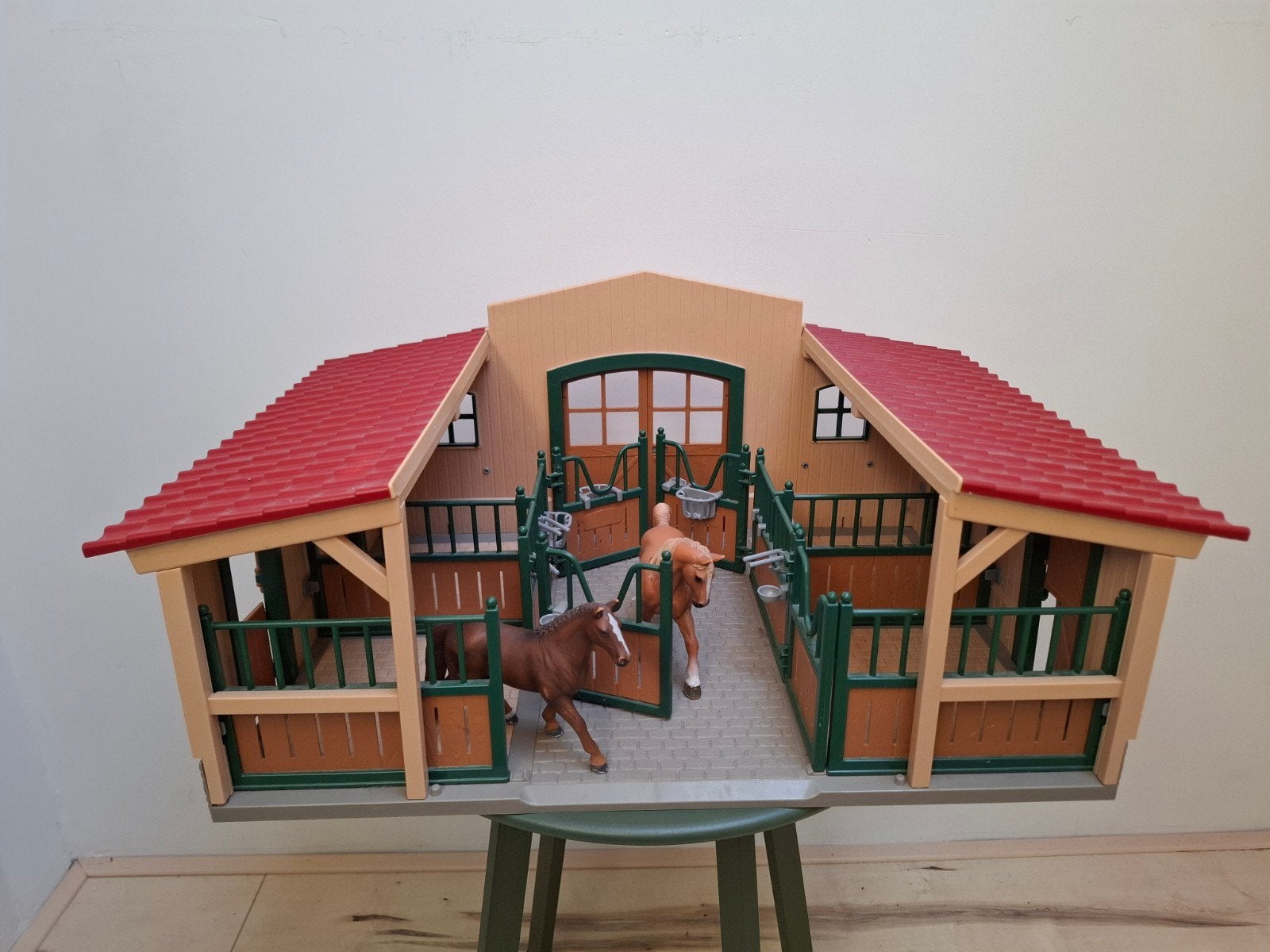 Schleich manege zgan met assecoires en 2 paarden, Eén persoon, Ticket of Toegangskaart