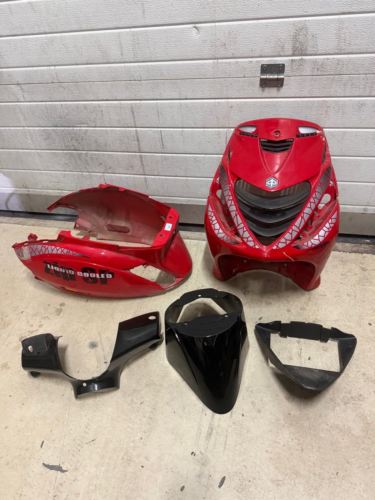 Originele Piaggio Zip SP H2O Kappenset Rood, Ophalen of Verzenden, Gebruikt, Kap, Piaggio