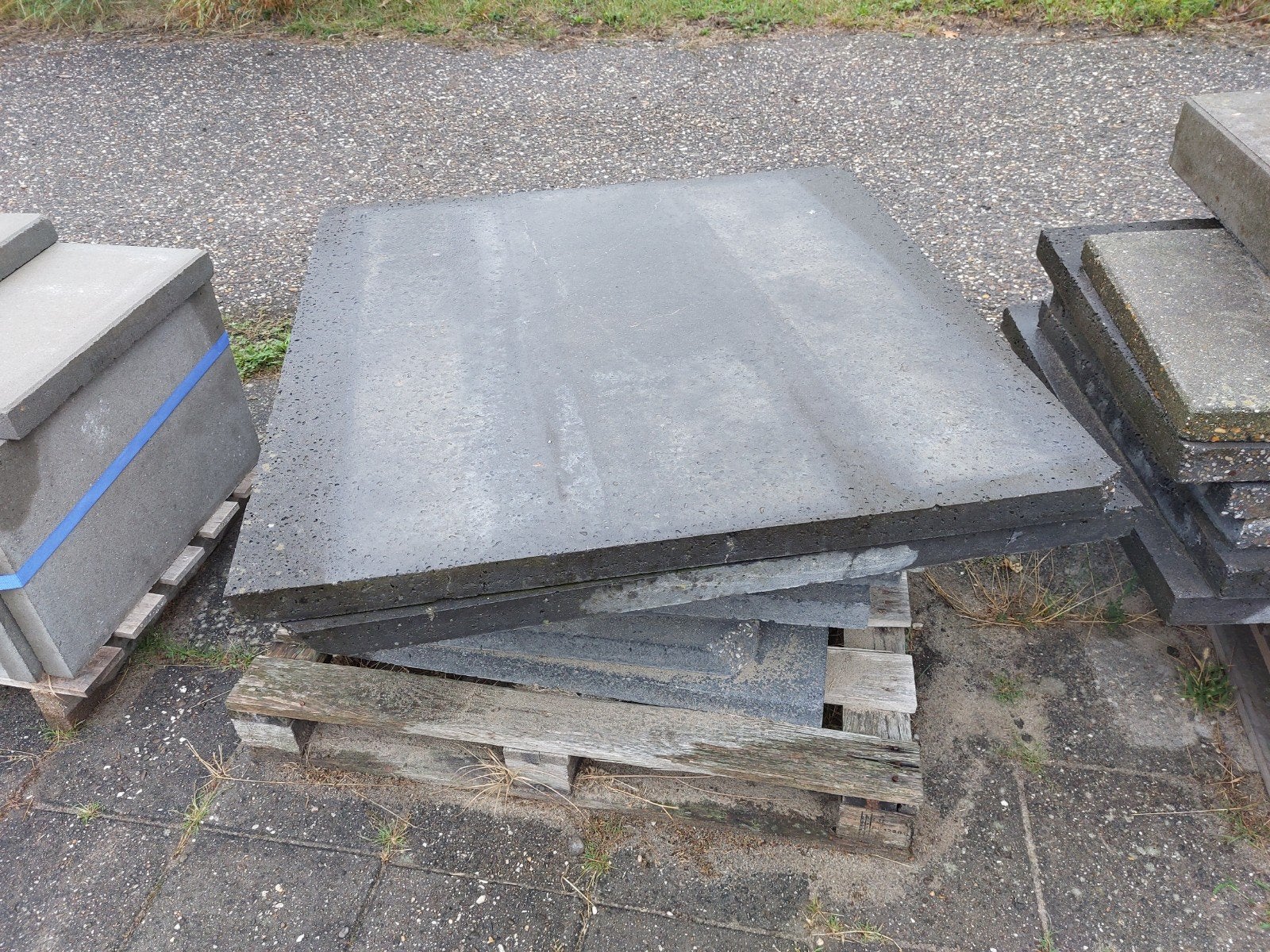 Gebruikte betonnen terrastegels - Diverse maten, Tuin en Terras, Ophalen, Gebruikt, 10 m² of meer, Beton