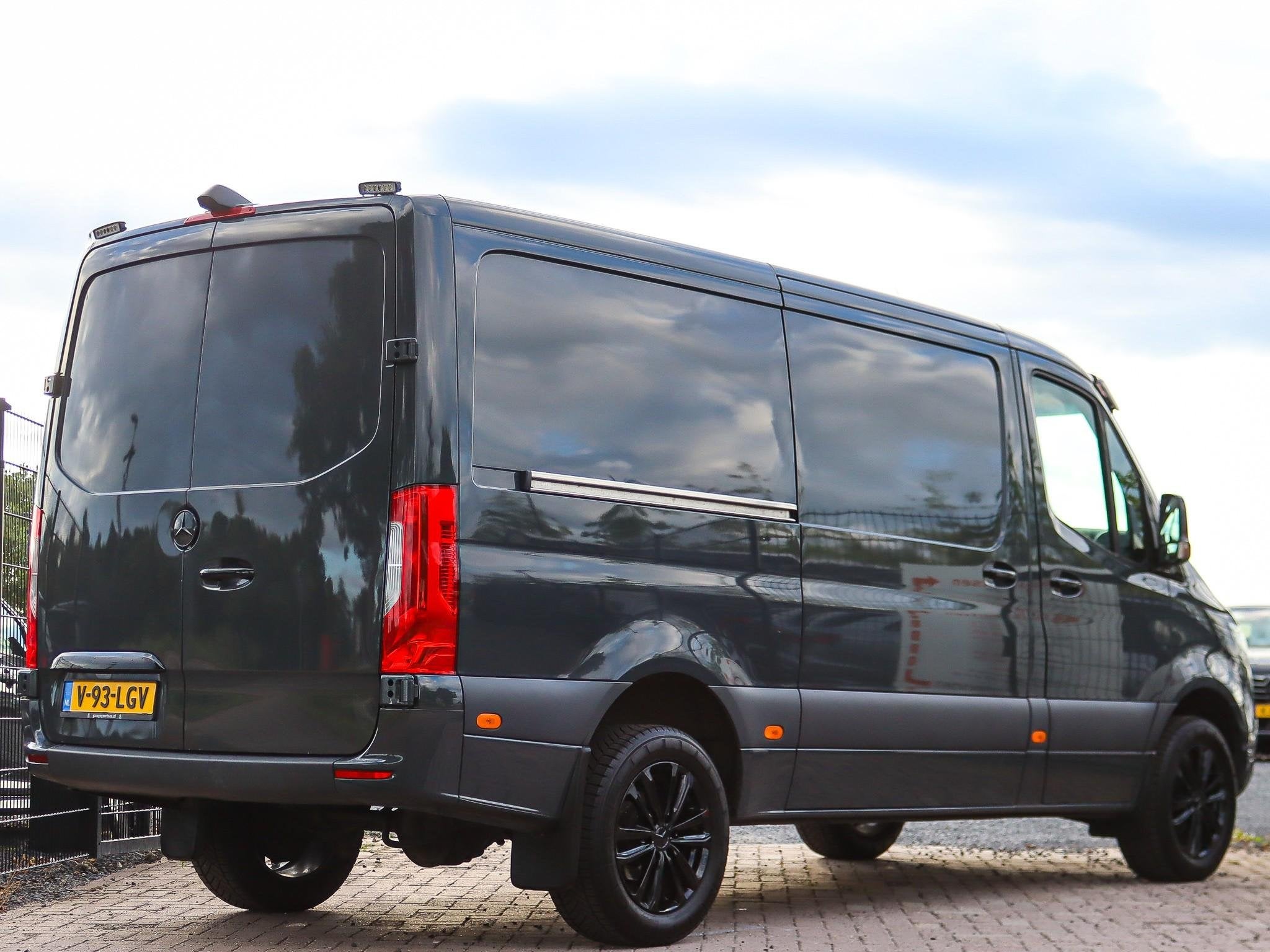 Mercedes-Benz Sprinter 319 3.0 CDI V6 L2H1 ACC, Bijrijdersba, Auto's, Automaat, Gebruikt, 190 pk, 2000 kg