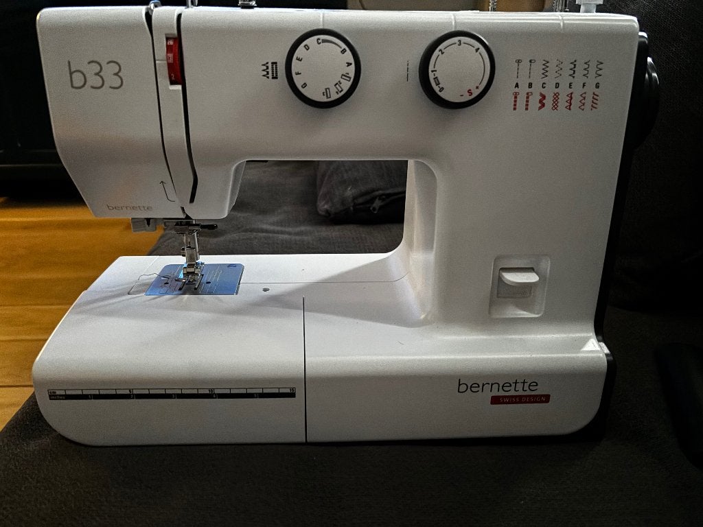 Bernette b33 naaimachine – zeer weinig gebruikt, Hobby en Vrije tijd, Ophalen, Zo goed als nieuw, Naaimachine, Overige merken