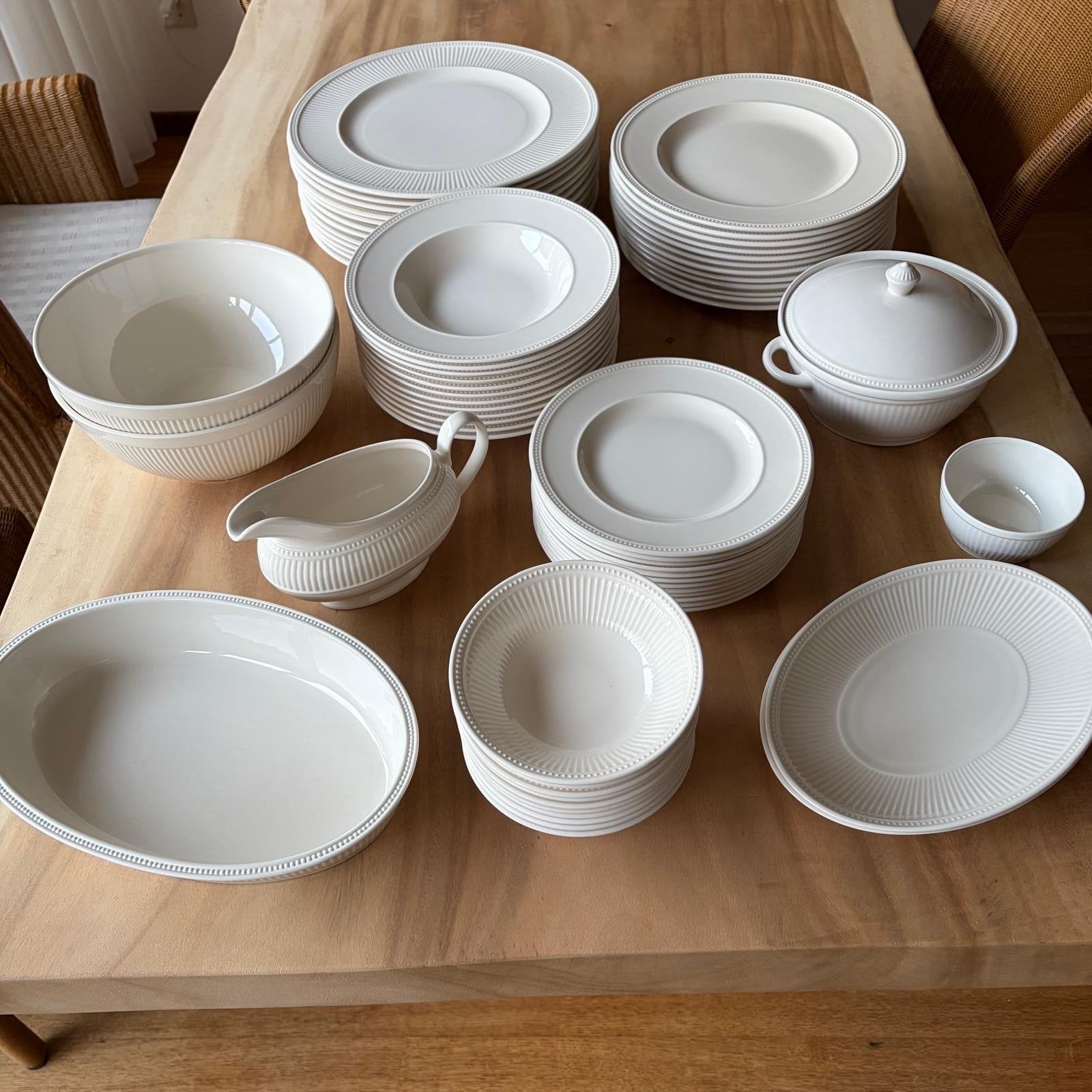 12-delig Wedgwood Windsor servies - Compleet servies, Ophalen, Klassiek, Zo goed als nieuw, Wedgwood