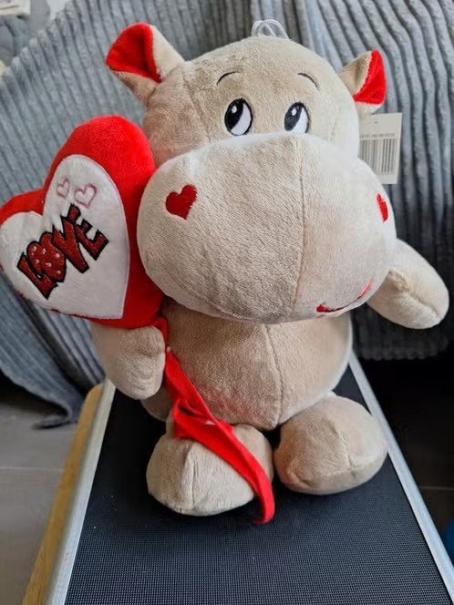 Nijlpaard love knuffel h, Overige typen, Onbekend, Nieuw, Ophalen of Verzenden