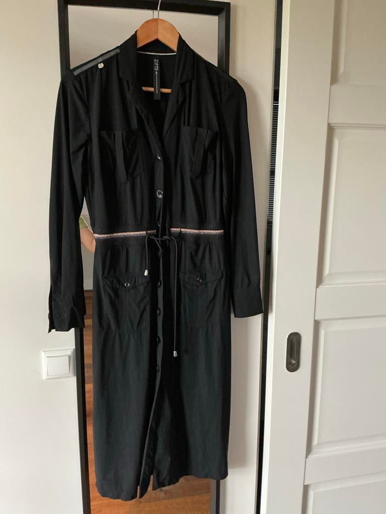 Zwarte travelstof jurk van zip73, maat XS, Zwart, Ophalen of Verzenden, Zo goed als nieuw, Maat 34 (XS) of kleiner