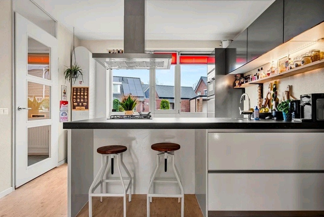 Complete keuken (Tulp) met schiereiland en apparatuur, Rensw, Ophalen, Gebruikt, Wit, Overige typen