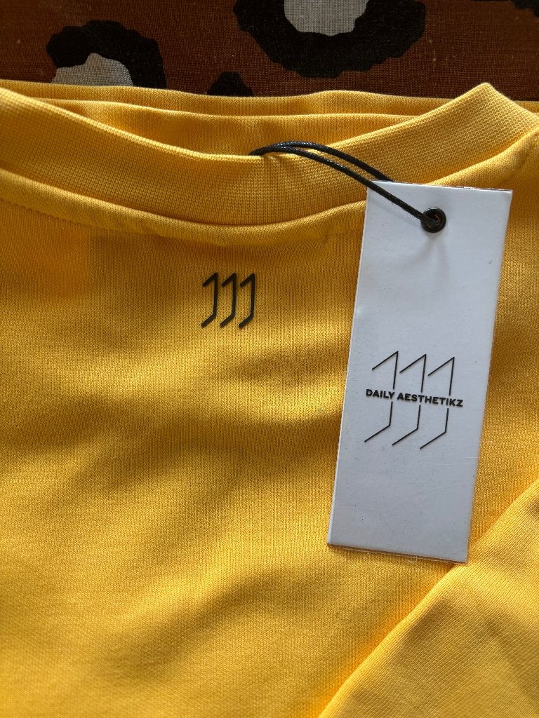 Daily Aesthetikz T-shirt, Ophalen of Verzenden, Nieuw, Geel