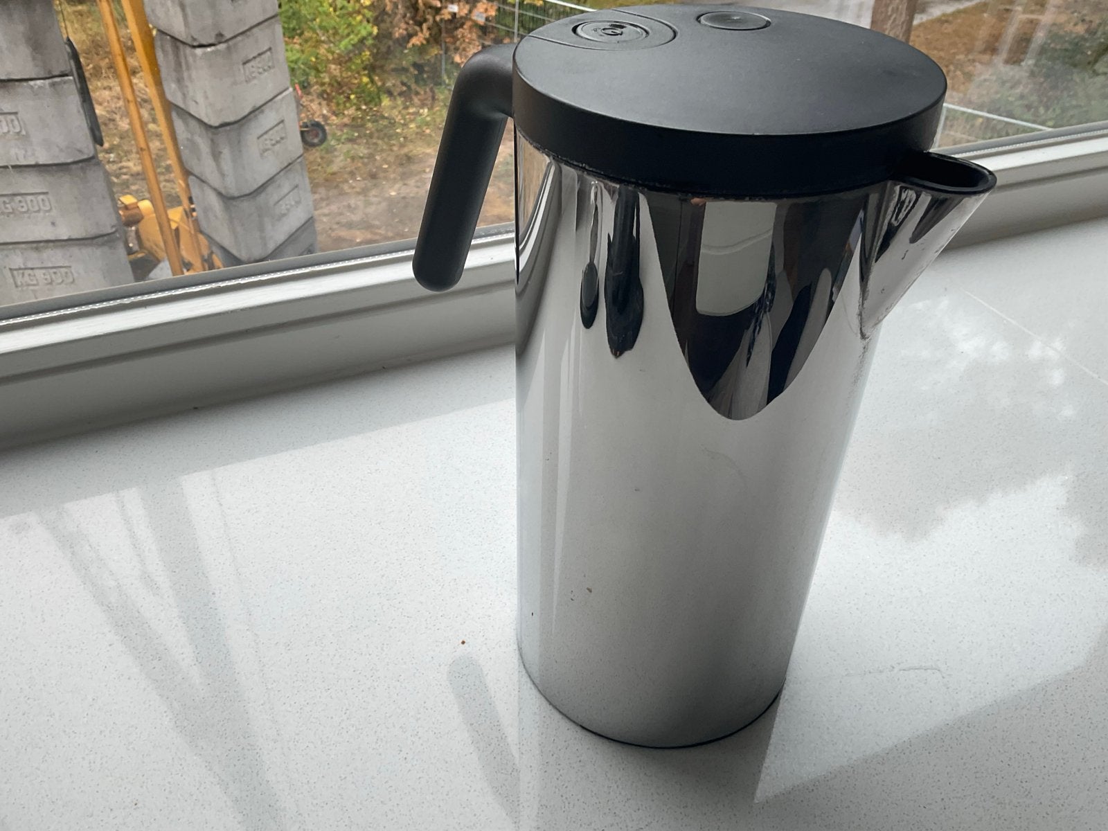 Alessi Design Waterkoker - Stijlvol en Functioneel, 1 tot 2 liter, Ophalen of Verzenden, Gebruikt, Draadloos