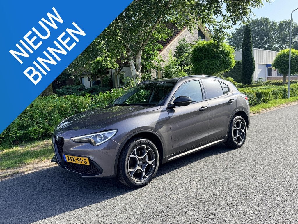 Alfa Romeo Stelvio 2.0T Q4 200PK AUT•Leder•Carplay, Auto's, Alfa Romeo, 4 cilinders, Leder, Bedrijf, Vierwielaandrijving