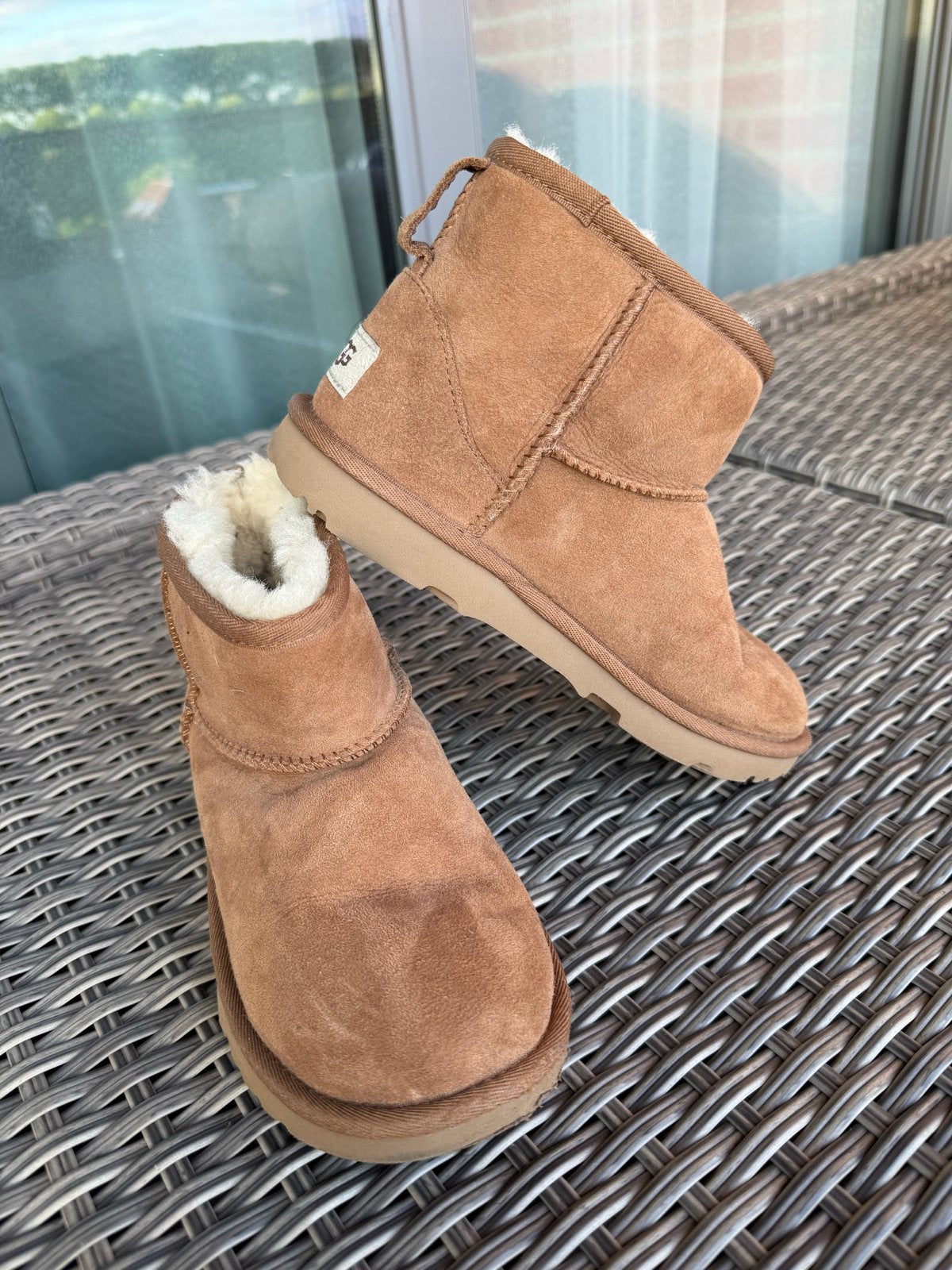 Uggs Classic Mini Laarzen Maat 33.5, Ophalen of Verzenden, Gebruikt, Jongen of Meisje, Laarzen