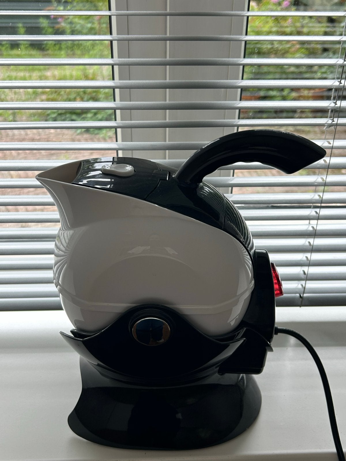 Uccello Kettle - Ergonomische Waterkoker, 1 tot 2 liter, Ophalen, Zo goed als nieuw