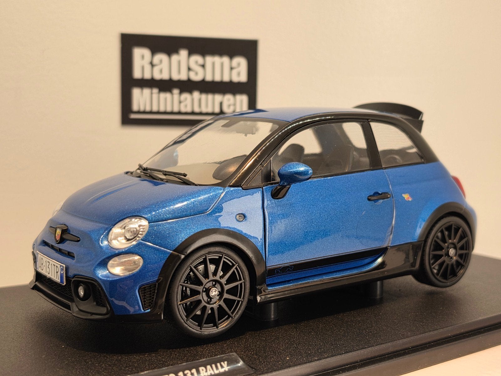 Fiat 695 Abarth Tributo 131 Rally - Podium blue 1:18 Solido, Auto, Solido, Nieuw, Ophalen of Verzenden