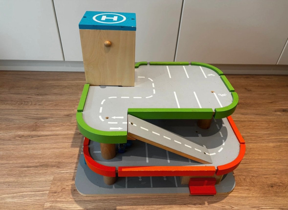 Speelgarage - hout - treinbaan, Kinderen en Baby's, Ophalen, Gebruikt, Overige typen
