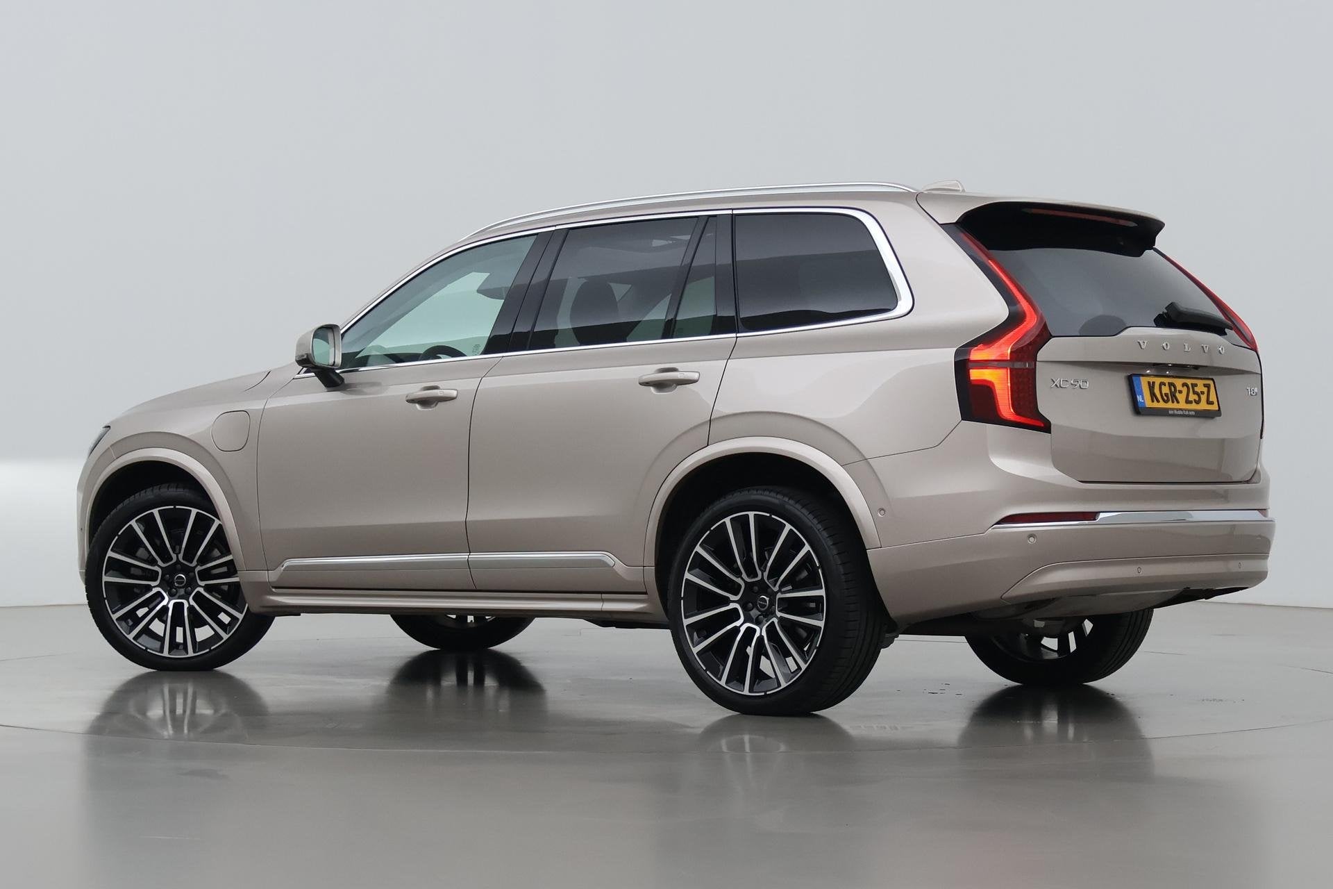 Volvo XC90 T8 Ultra Bright | Luchtvering | Bowers & Wilkins, Gebruikt, Euro 6, 4 cilinders, 1969 cc