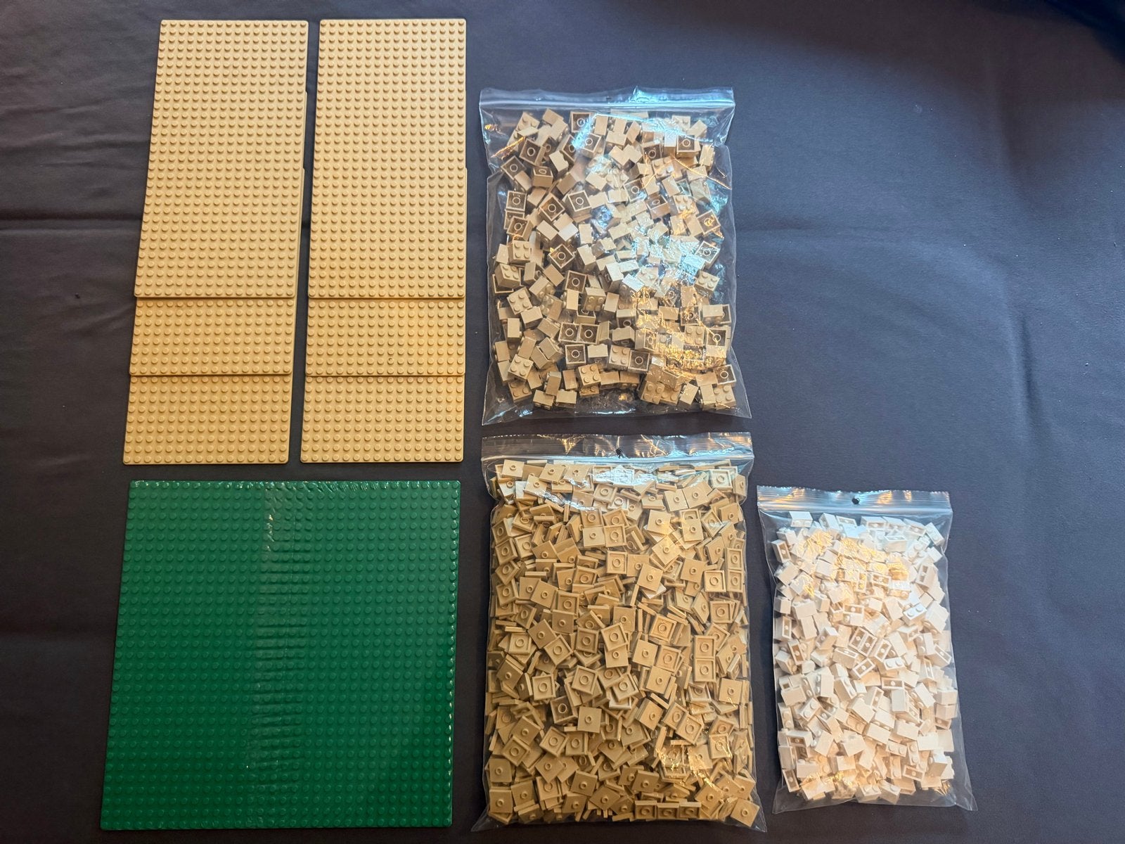 LEGO onderdelen: baseplates en diverse tan/witte blokjes, Ophalen of Verzenden, Gebruikt