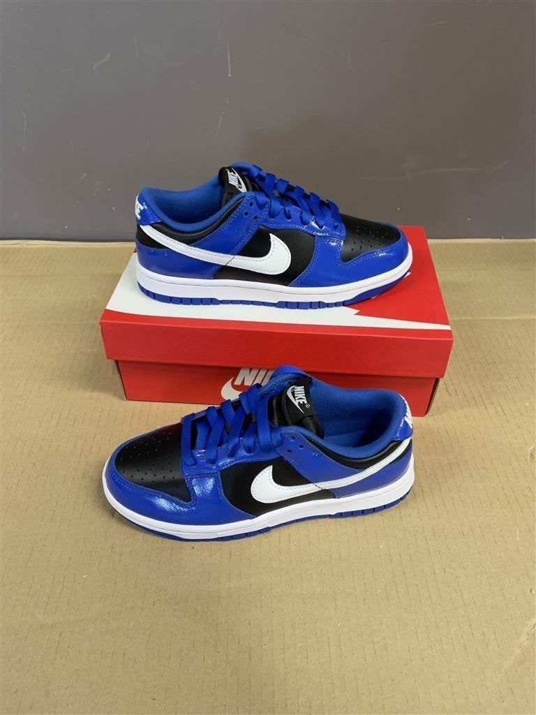 Nike sneakers dunk low ess - maat 37,5, Ophalen of Verzenden, Zo goed als nieuw, Overige kleuren