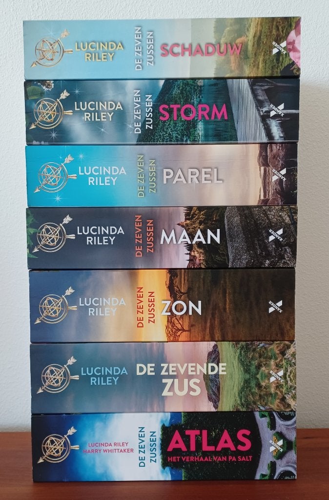 Lucinda Riley - De zeven zussen boekenreeks - Deel 2-8, Ophalen, Zo goed als nieuw, Lucinda Riley, Europa overig