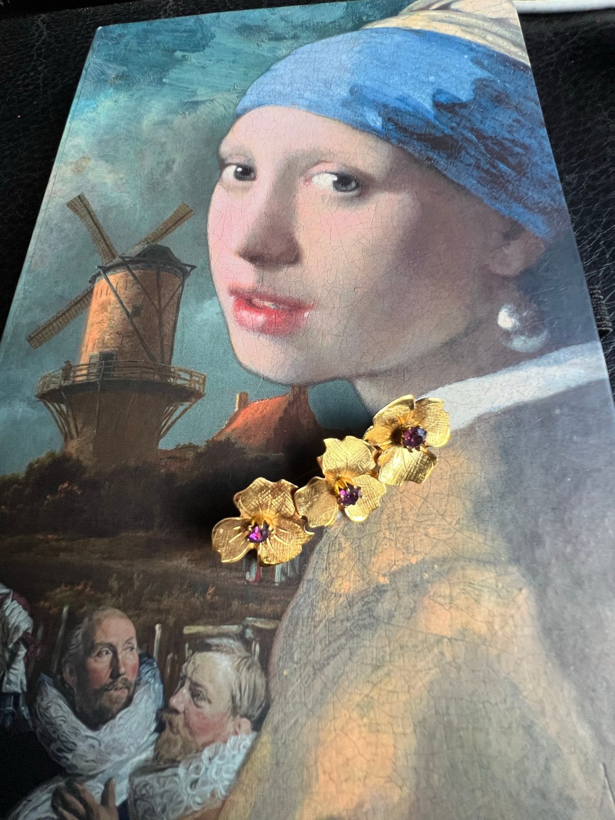 Broche met  Bloemen, Ophalen of Verzenden, Goud, Broche, Met edelsteen