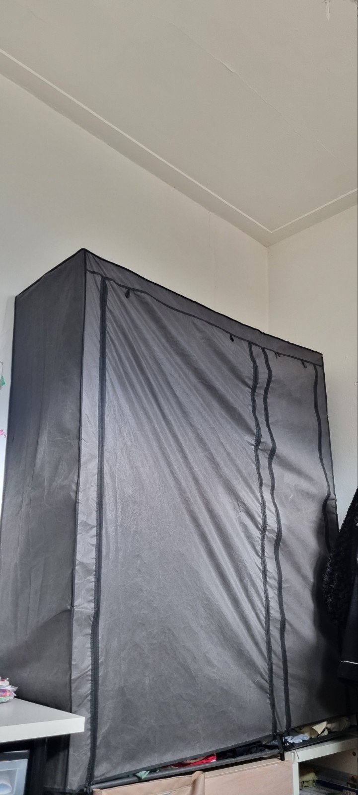 Kledingkast met stoffen hoes - demonteerbaar, Huis en Inrichting, Kasten | Kledingkasten, Gebruikt, 100 tot 150 cm, Met plank(en)