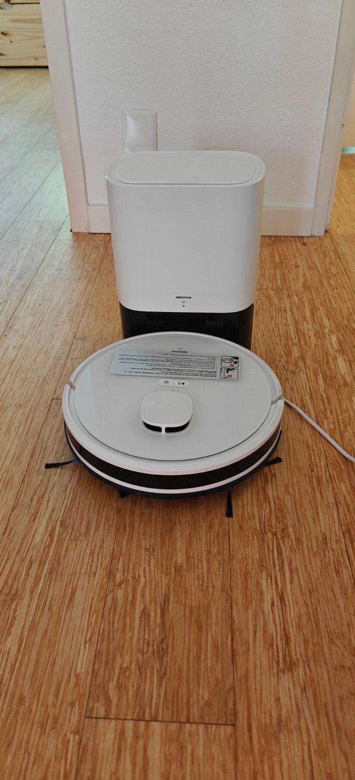 Medion Robotstofzuiger X20 SW+ met zelfreinigend station, Witgoed en Apparatuur, Stofzuigers, Ophalen, Overige merken, Zo goed als nieuw