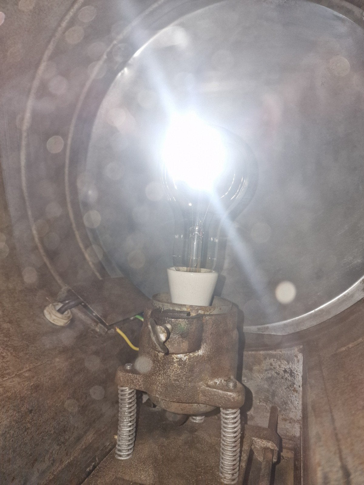 Industriële zoeklicht/ schijnwerper, Ophalen, Gebruikt, 100 tot 150 cm, Glas