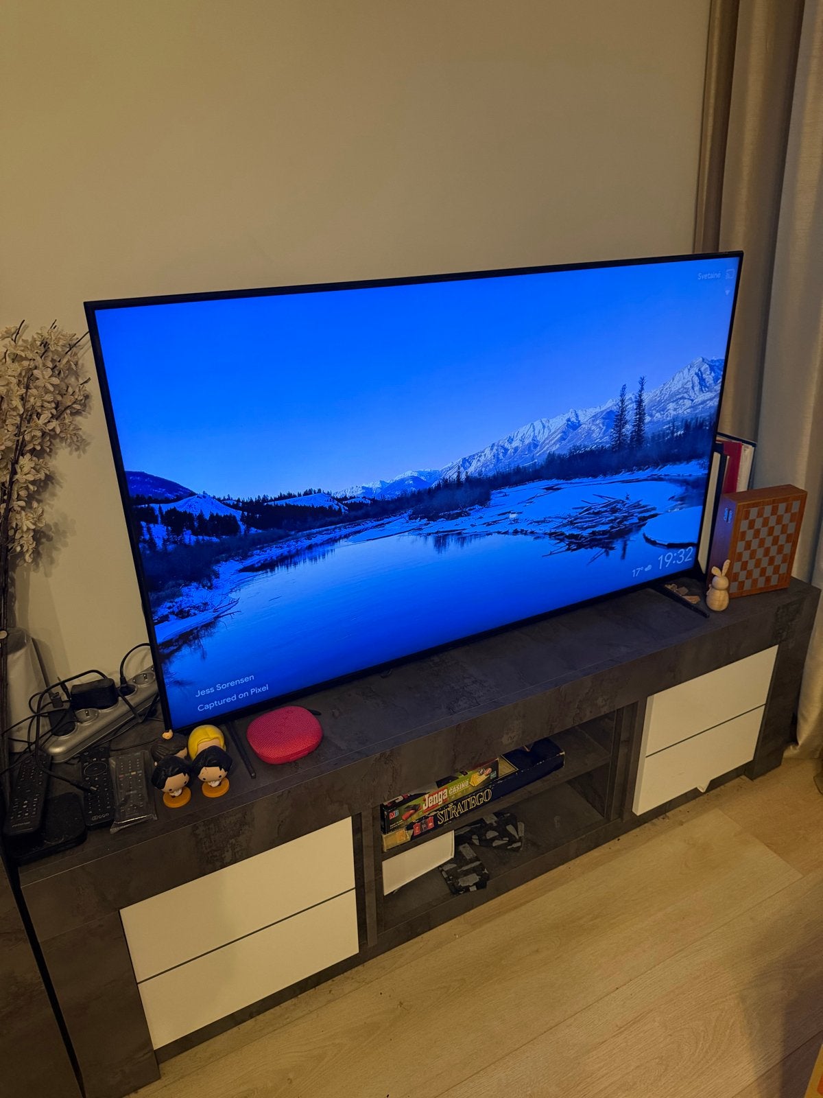 Modern tv-meubel met opbergruimte, Ophalen, Overige materialen, Gebruikt, 150 tot 200 cm