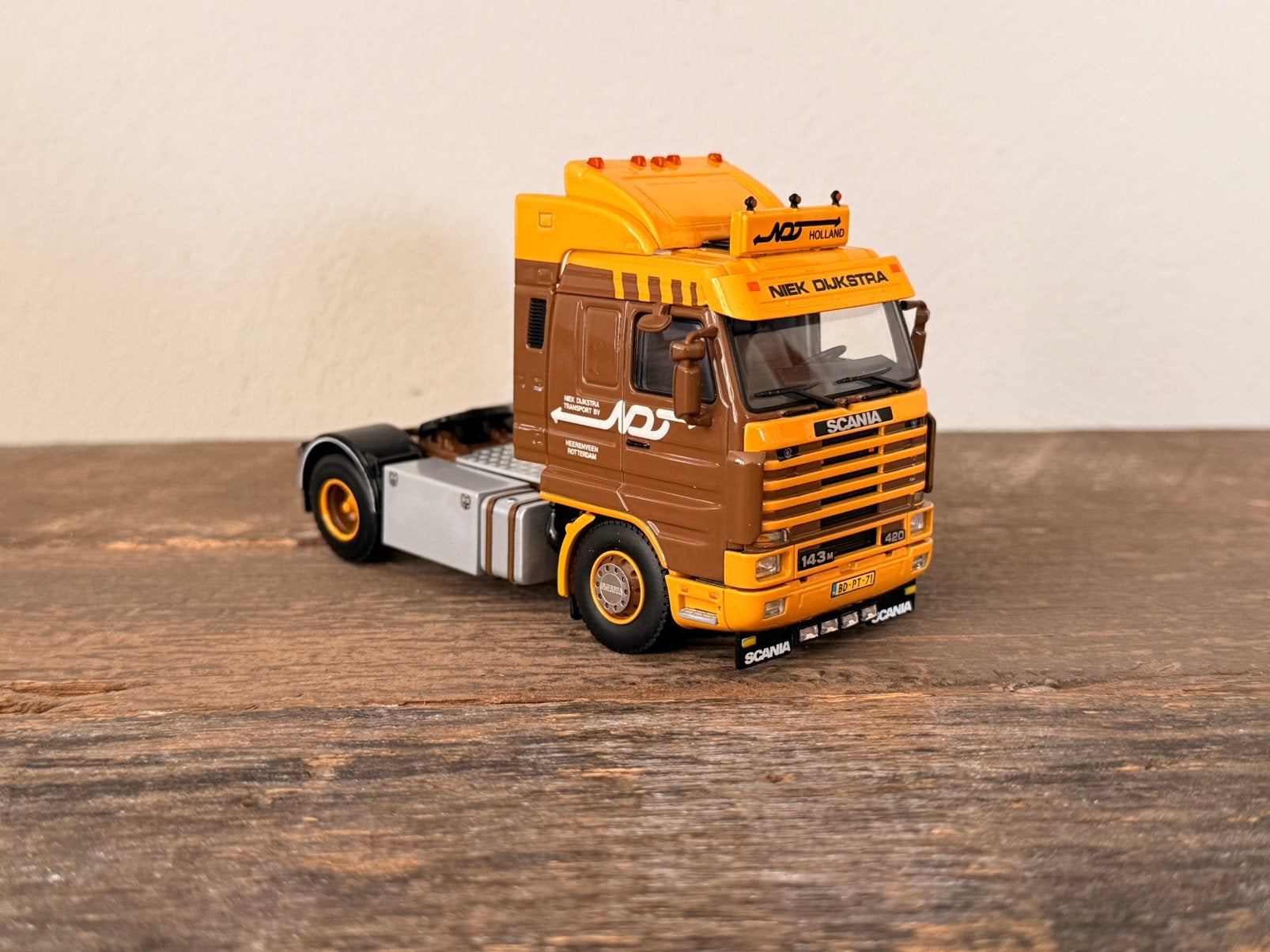 WSI - Scania 143 Streamline Niek Dijkstra, Verzenden, Zo goed als nieuw, Bus of Vrachtwagen, Wsi