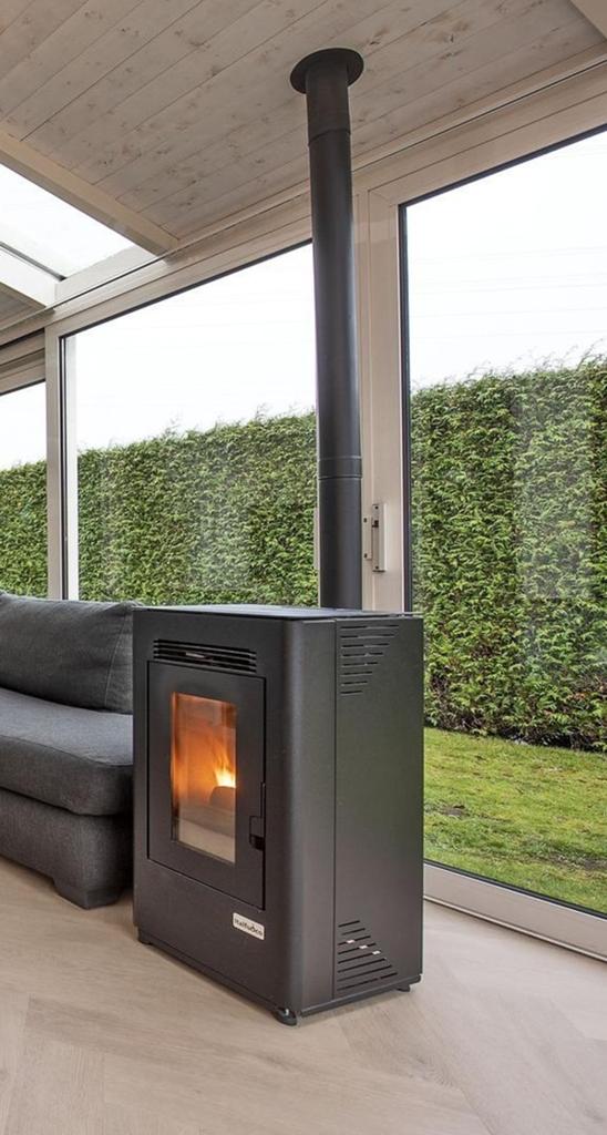 Pelletkachel Italfuoco zwart 6,97 kw compleet (zie omschr), Huis en Inrichting, Kachels, Ophalen, Gebruikt, Overige brandstoffen