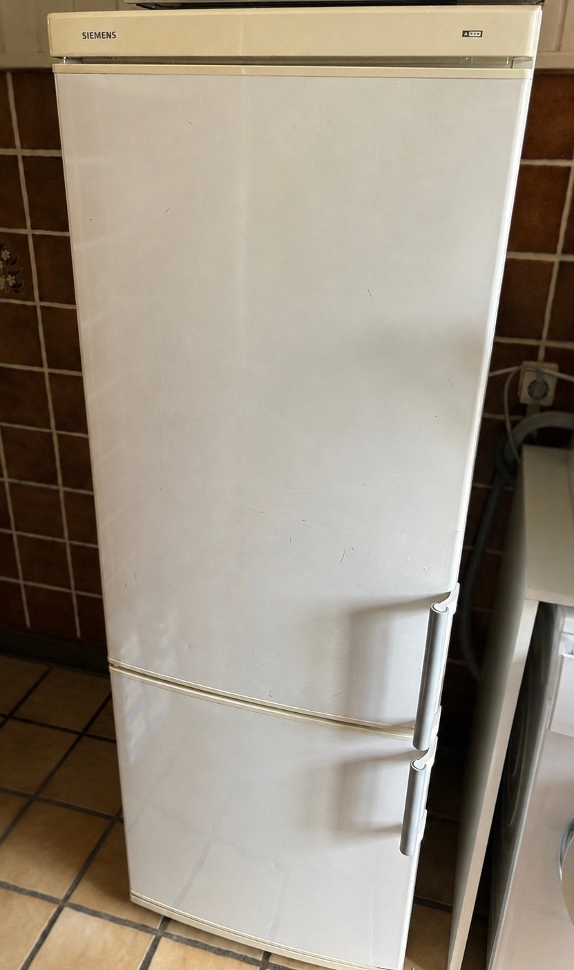 Siemens koel-vriescombinatie - 155x55x60 cm Gratis afhalen, Ophalen, Gebruikt, Met aparte vriezer, 140 tot 160 cm