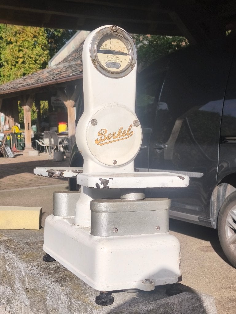 Orginele Berkel weegschaal, Ophalen