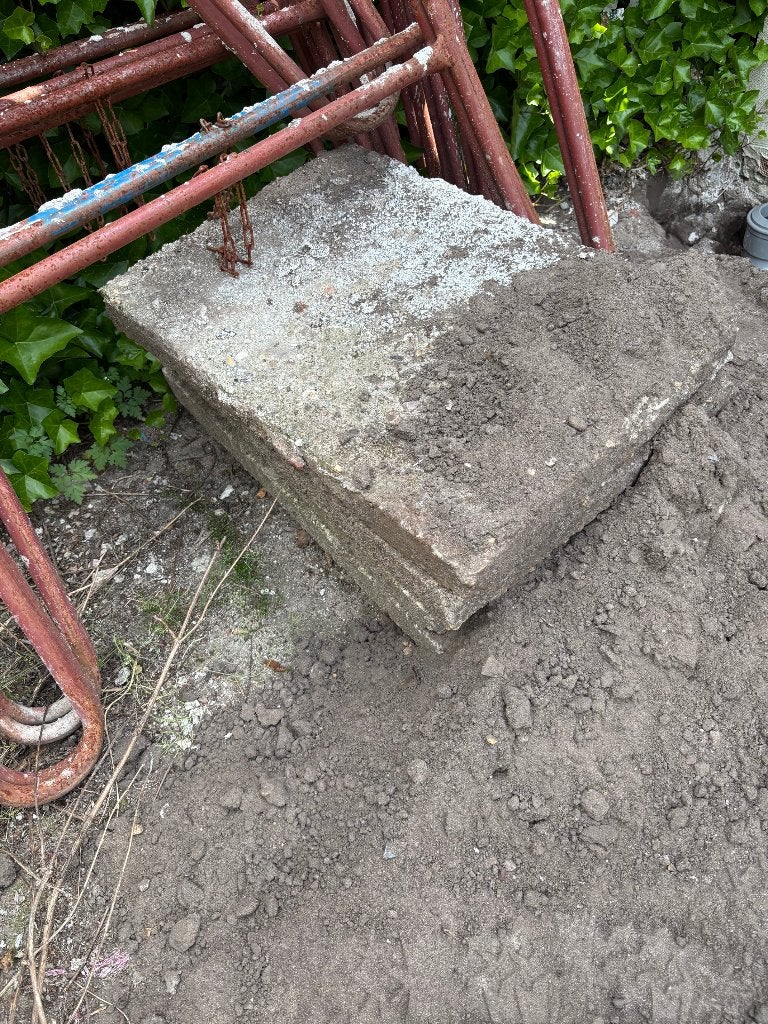 Grind- en betontegels(GRATIS), Tuin en Terras, Ophalen, Gebruikt, Beton, Terrastegels