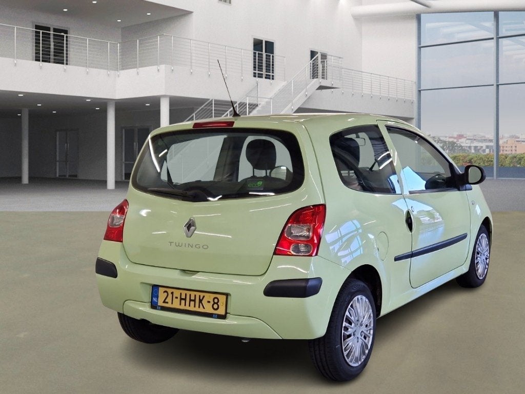 Renault Twingo 1.2 Authentique/ LAAG KM/ ZUINIG, Voorwielaandrijving, Twingo, Gebruikt, 31 €/maand