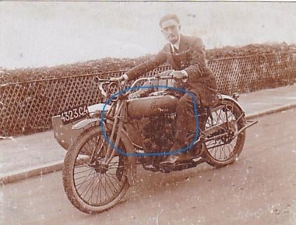 Indian foto motor zijspan frans kenteken, Foto, Ophalen of Verzenden, Zo goed als nieuw, Voor 1940