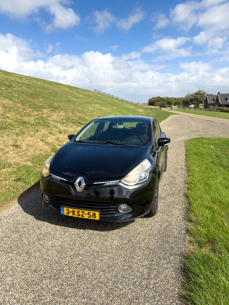 Renault Clio IV 0.9 TCe 90PK  | Volledige historie, Voorwielaandrijving, Stof, 40 €/maand, Zwart