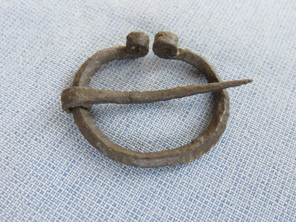Viking – omega gesp in brons - 7e - 9e eeuw A.D., Ophalen of Verzenden, Brons, Broche