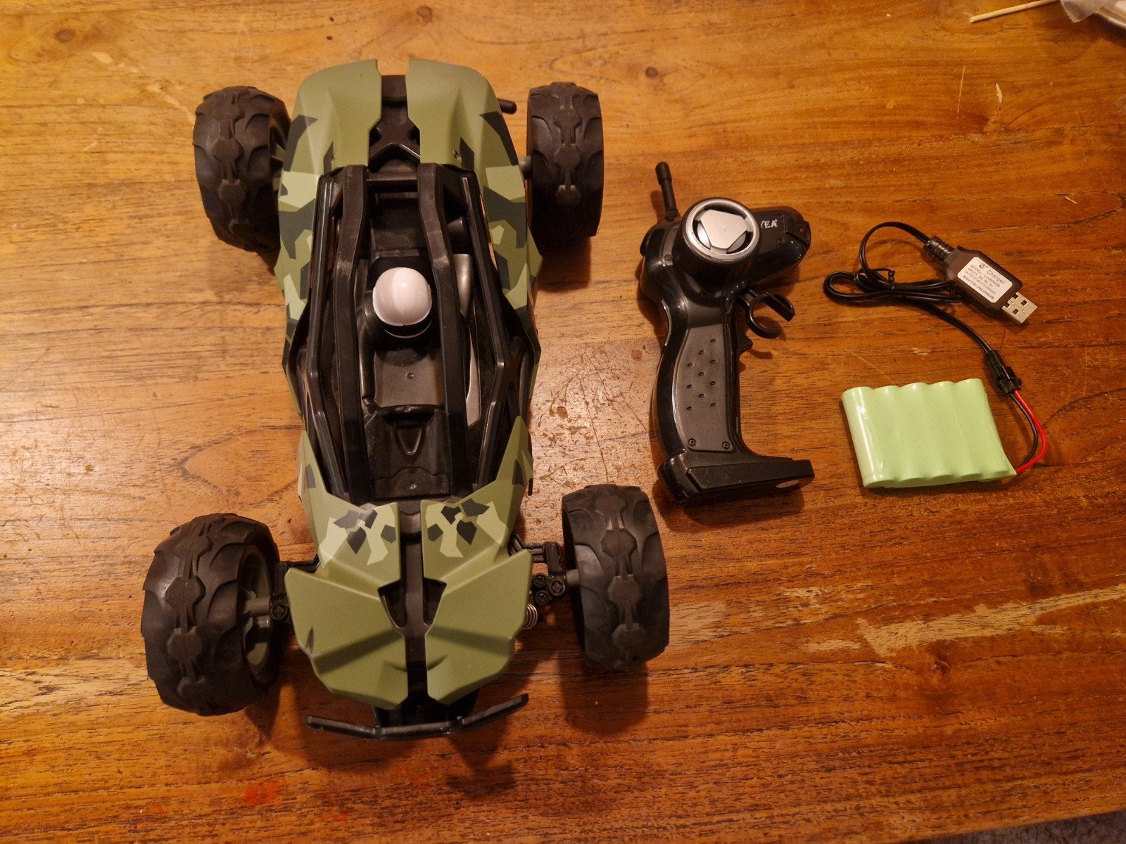 RC Auto Offroad met afstandsbediening en accu, Hobby en Vrije tijd, Ophalen of Verzenden, Gebruikt, Auto offroad