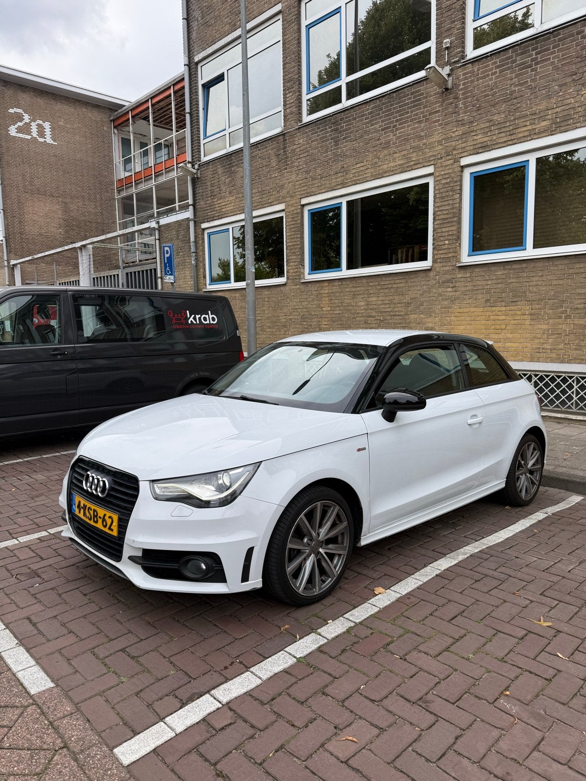 Audi A1 1.2 Tfsi 63KW 2013 Wit, Auto's, Voorwielaandrijving, A1, 4 cilinders, 4 stoelen