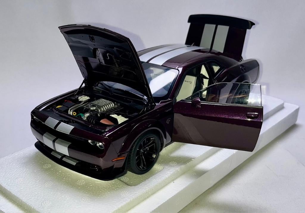 Dodge Challenger SRT Jailbreak Paars 1:18 van Autoart, Ophalen of Verzenden, Nieuw, Auto, Autoart